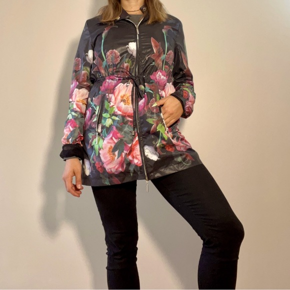 Spanner size small flower print wind breaker - Picture 1 of 7
